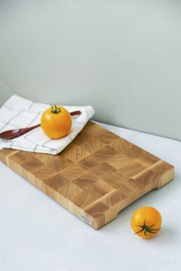 Торцевая разделочная доска из ясеня размером 25*35 см