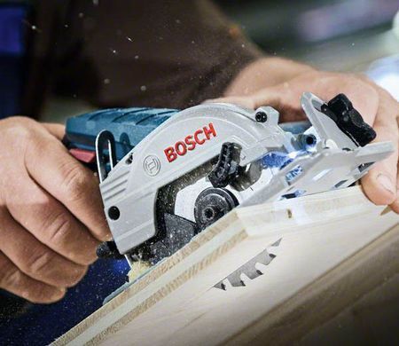 Пила дискова акумуляторна Bosch GKS 10.8 V-Li (версія без акку.)