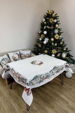 Скатерть гобеленовая с велюром Зимний город 140х135 см
