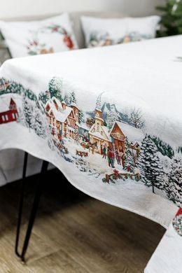 Скатерть гобеленовая с велюром Зимний город 140х135 см