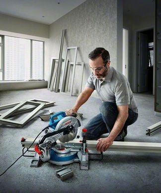 Торцювальна пилка Bosch GCM 216 (0601B33000)