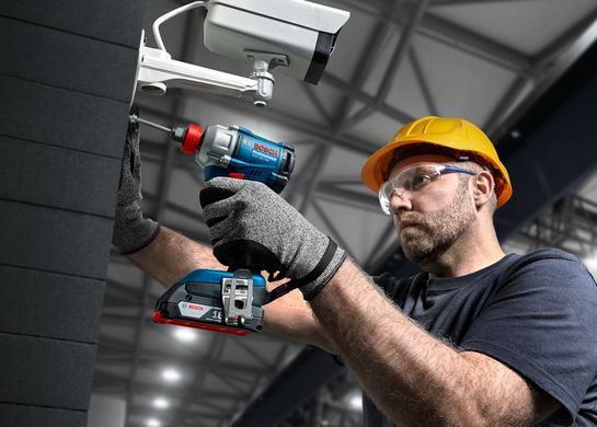 Акумуляторний ударний гайковерт BOSCH GDX 18V-285 (06019N2102) (2 аку 4Ач та зп)