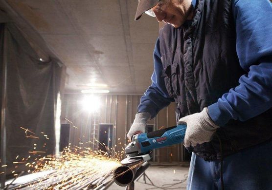 Кутова шліфувальна машина Bosch GWS 17-125 Professional (06017D0200)