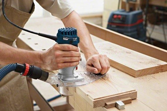 Фрезер кромочный Bosch GKF 600 KIT