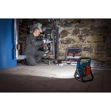 Аккумуляторный фонарь Bosch GLI 18V-1900 Professional (0601446400)