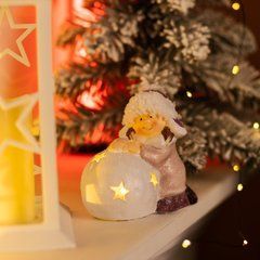 Новорічна фігурка з підсвіткою Дівчинка зі сніговою кулею з фарфори 11&times;7&times;12 (см) новорічний декор для дому, квартири на подарунок