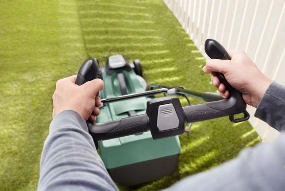 Аккумуляторная газонокосилка Bosch CityMower 18 (06008B9A00)