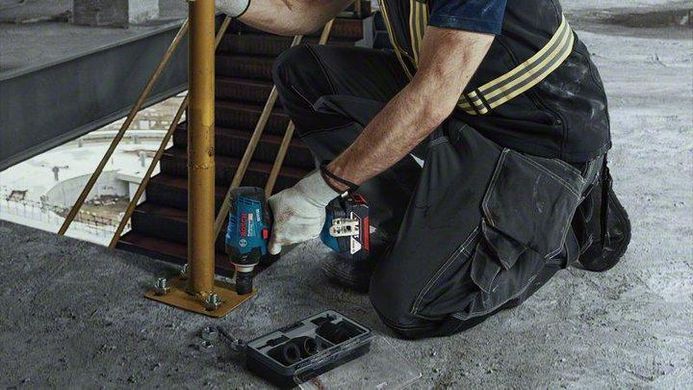 Гайковерт Bosch GDS 18 V-400 Solo (06019K0021)