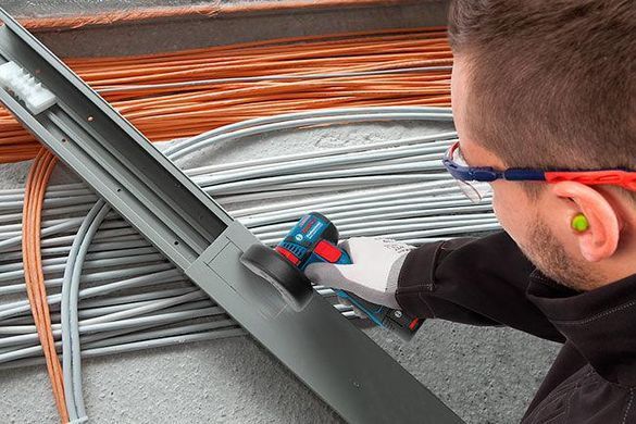 Аккумуляторная болгарка Bosch GWS 12-76 V-EC Professional з/у AL 1130 CV 2 акб GBA 12V 2 Ah (06019F2002)