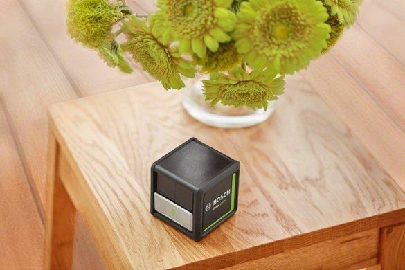 Линейный лазерный уровень Bosch Quigo green (Зеленый луч) + Штатив