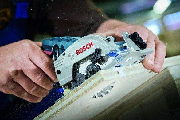 Акумуляторна циркулярна пилка Bosch GKS 12V-26 + 1 x акумуляторна батарея GBA 12V 2.0Ah (0615990M41)